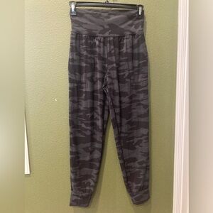 Athleta Women’s Black Camouflage Joggers